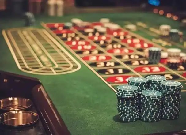Antarmuka Play'n GO di platform tmal dengan pilihan pembayaran DANA, OVO, GoPay